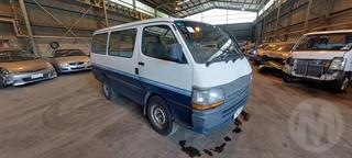 1997 Toyota Hiace Station Wagon Photo