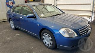 2004 Nissan Teana Sedan Photo
