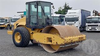 2010 Caterpillar CS 563 E Roller (Compactor) Photo