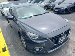 2013 Mazda Axela Sedan Photo