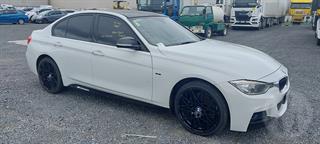 2013 BMW 320d Sedan Photo