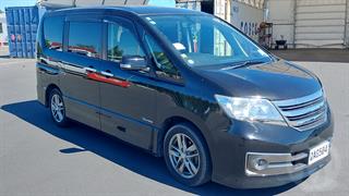 2013 Nissan Serena 5D Station Wagon Photo