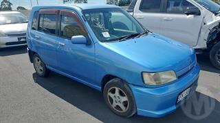 2000 Nissan Cube Hatch Photo