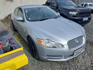 2010 Jaguar XF 5D Sedan Photo