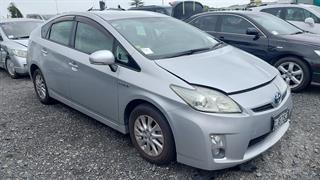 2010 Toyota Prius Hatch Photo