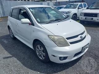 2006 Toyota IST Hatch Photo
