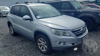 2009 Volkswagen Tiguan Station Wagon Photo