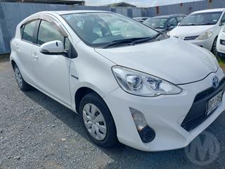 2016 Toyota Aqua Hatch Photo