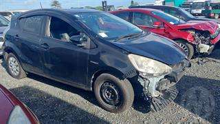 2012 Toyota Aqua Hybrid Hatch Photo