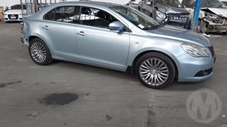 2012 Suzuki Kizashi Ltdc 2.4 4DR Sedan Photo