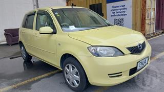 2003 Mazda Demio Hatch Photo
