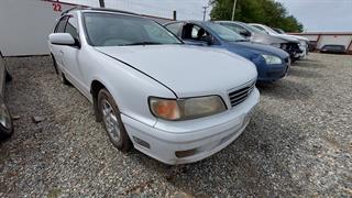 1998 Nissan Cefiro Station Wagon Photo