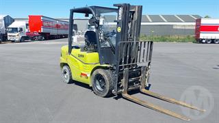 Clark GTS33D Forklift Photo