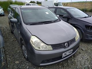 2010 Nissan Wingroad Station Wagon Photo