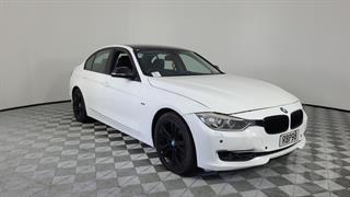 2013 BMW 320i 4D Sedan Photo