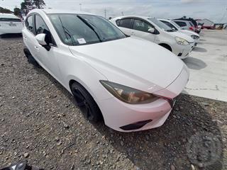 2014 Mazda Axela Sedan Photo