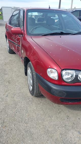 2001 Toyota Corolla 1.6P XL Hatchback 5 Hatch Photo