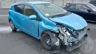 2015 Toyota Aqua Hatch Photo