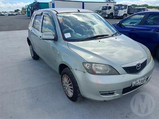 2004 Mazda Demio Hatch Photo
