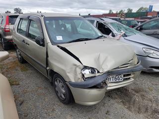 1997 Toyota Raum Hatch Photo