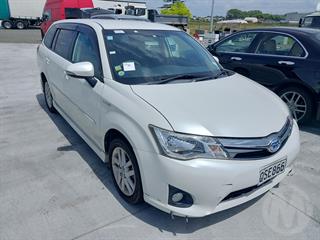 2013 Toyota Fielder Station Wagon Photo