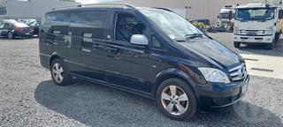 2013 Mercedes-Benz V350 Station Wagon Photo