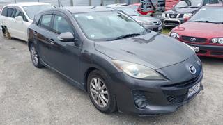 2012 Mazda Axela Sports Station Wagon Photo