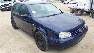 2001 Volkswagen Golf 2L Hatch Photo