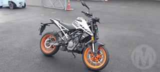 2021 KTM 200 Duke Motorcycle Photo