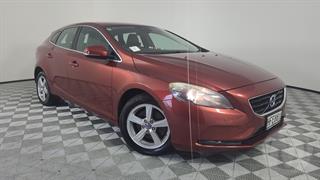 2014 Volvo V40 D2 1.6D/6AT/HA/5DR/ 4D Hatch Photo