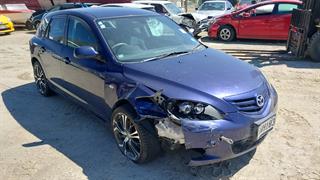 2005 Mazda Axela Hatch Photo