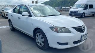 2005 Mazda Axela Sedan Photo