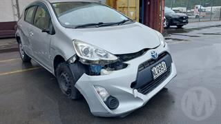 2015 Toyota Aqua Hatch Photo