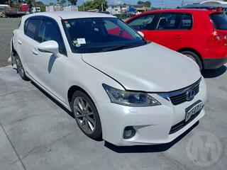 2013 Lexus CT200H Station Wagon Photo