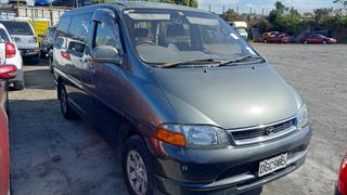 1997 Toyota Granvia 3.0D Station Wagon Photo