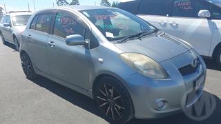 2006 Toyota Vitz Hatch Photo
