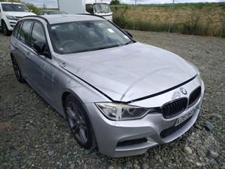 2013 BMW 320i Touring Photo