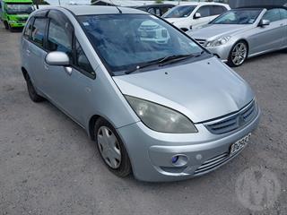 2005 Mitsubishi Colt Station Wagon Photo