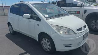 2002 Mitsubishi Colt Hatch Photo