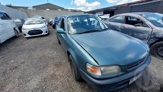 1995 Toyota Corolla SE Saloon Sedan Photo
