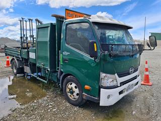 2016 Hino 300 *** damaged *** Tipper GVM 8,500kg Photo