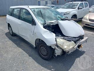 2013 Nissan Wingroad Station Wagon Photo