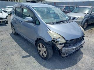 2006 Toyota Ractis Hatch Photo