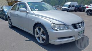 2005 Toyota Markx Sedan Photo