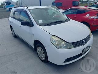 2006 Nissan Wingroad Station Wagon Photo