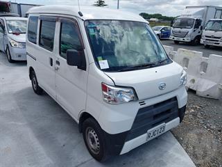 2018 Daihatsu Hijet Van Photo