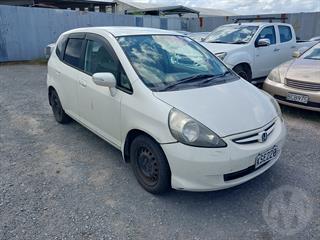 2006 Honda fit Hatch Photo