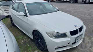 2008 BMW 320i Sedan Photo