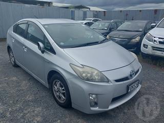 2011 Toyota Prius Hatch Photo