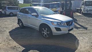 2012 Volvo XC60 T5 2.0 P Station Wagon Photo